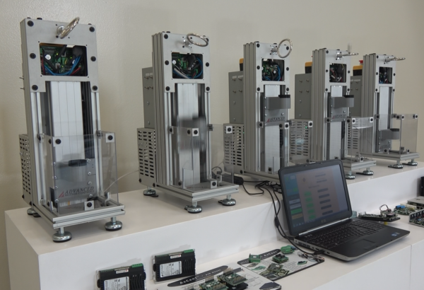 使用伺服驅(qū)動 I/O 的拋球.png